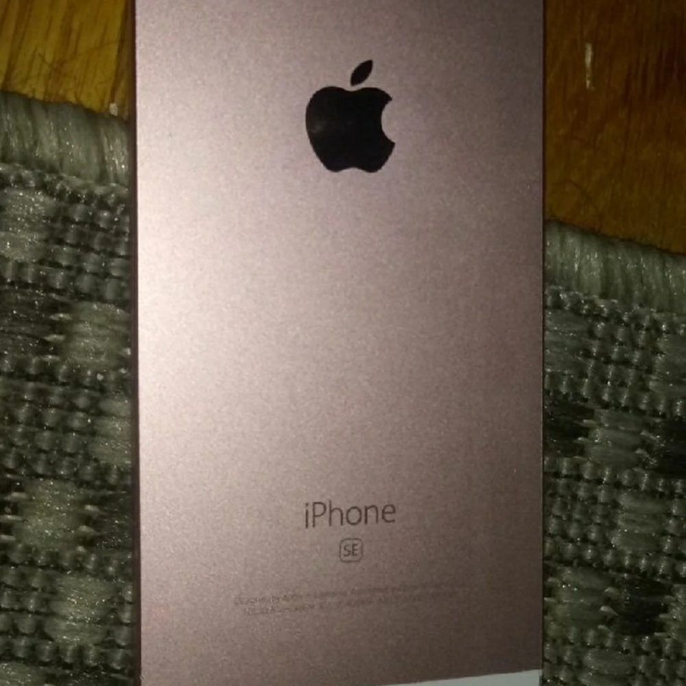 Iphone se rose pink